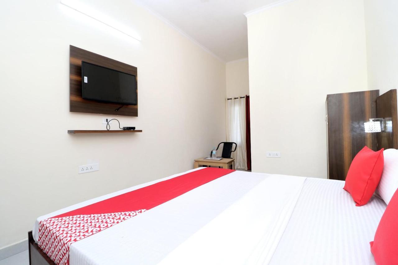 Oyo 24122 Hotel Sharnam Kharar Eksteriør billede