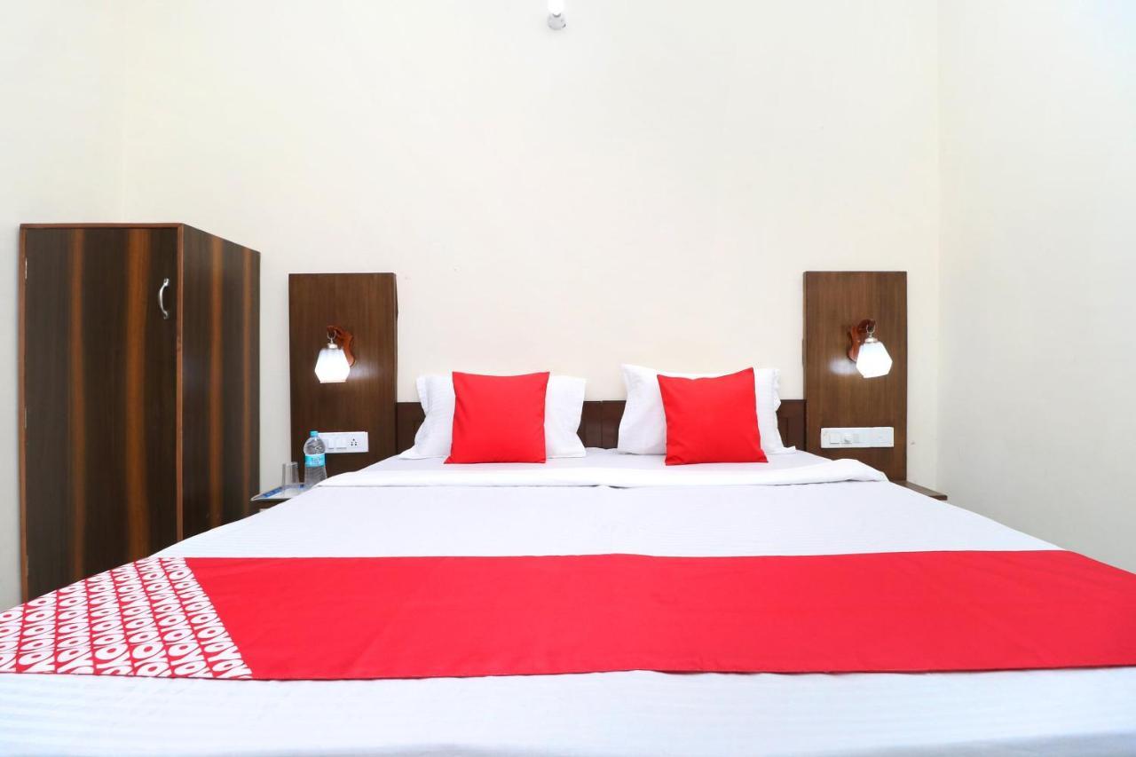 Oyo 24122 Hotel Sharnam Kharar Eksteriør billede
